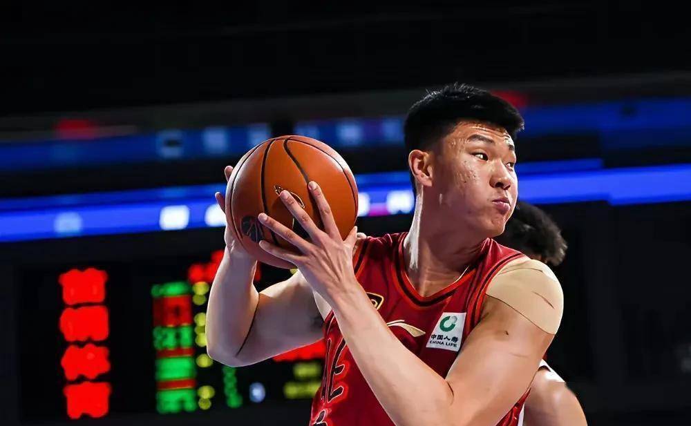 中欧体育关于CBA常规赛加时末段再迎强敌，北京首钢防线松动，主帅态度：更衣室稳定，训练强度明显提升的信息