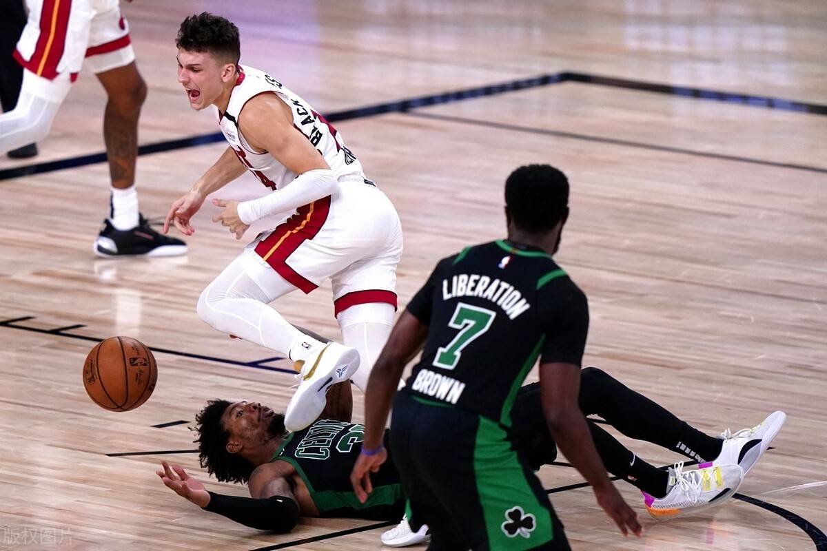 中欧体育赛事刚刚！赛前瓦伦西亚调整名单以备德甲克里夫兰骑士赛前手感冰凉，阿扎伦卡在DWG比赛中连败的简单介绍